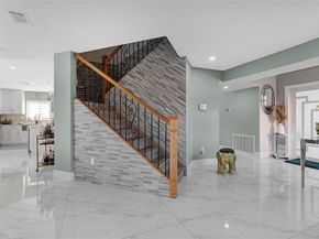 1521 SW 87th Ter, Pembroke Pines FL 33025