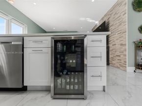 1521 SW 87th Ter, Pembroke Pines FL 33025