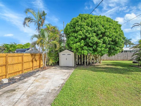 505 NW 20th St, Homestead FL 33030