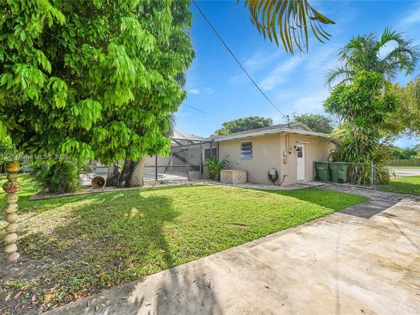 505 NW 20th St, Homestead FL 33030