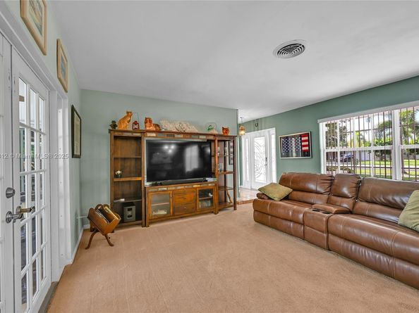 505 NW 20th St, Homestead FL 33030