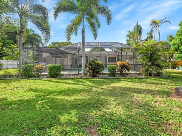 505 NW 20th St, Homestead FL 33030