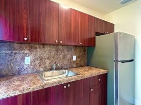 832 NW 16th Ter, Fort Lauderdale FL 33311