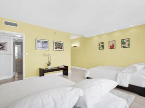 800 West Ave 931, Miami Beach FL 33139