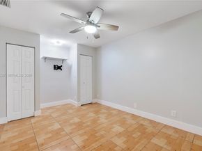 6616 N Parkway Dr 35, Margate FL 33068