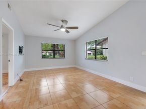 6616 N Parkway Dr 35, Margate FL 33068