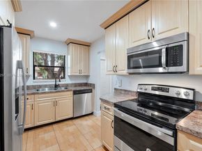 6616 N Parkway Dr 35, Margate FL 33068