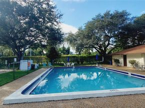 6616 N Parkway Dr 35, Margate FL 33068