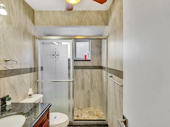 2210 N 54th Ave, Hollywood FL 33021