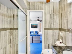 2210 N 54th Ave, Hollywood FL 33021