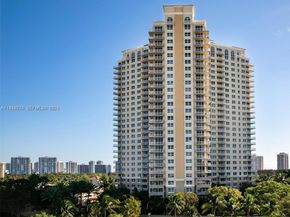 19501 W Country Club Dr TS05, Aventura FL 33180