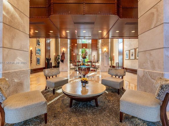 19501 W Country Club Dr TS05, Aventura FL 33180