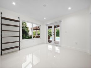 12311 SW 98th St, Miami FL 33186