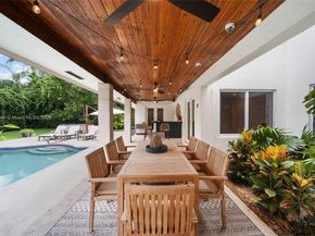 12311 SW 98th St, Miami FL 33186