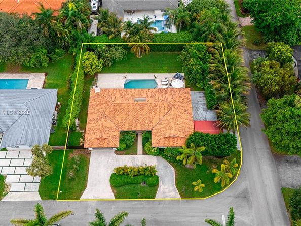 12311 SW 98th St, Miami FL 33186