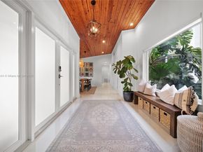 12311 SW 98th St, Miami FL 33186