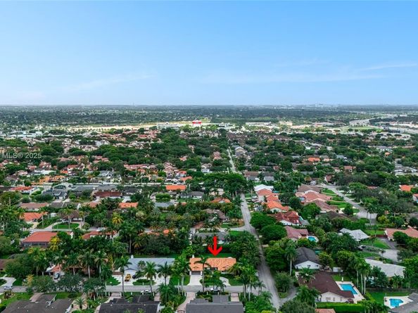 12311 SW 98th St, Miami FL 33186