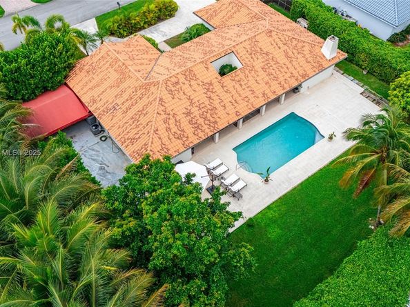 12311 SW 98th St, Miami FL 33186