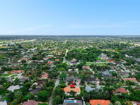 12311 SW 98th St, Miami FL 33186