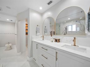 12311 SW 98th St, Miami FL 33186