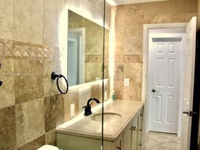 1301 NE 42nd St, Oakland Park FL 33334