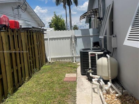 610 NW 16th St, Homestead FL 33030