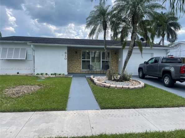 610 NW 16th St, Homestead FL 33030