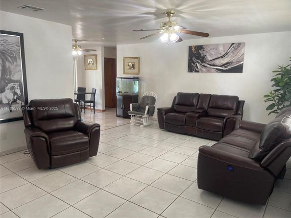 610 NW 16th St, Homestead FL 33030