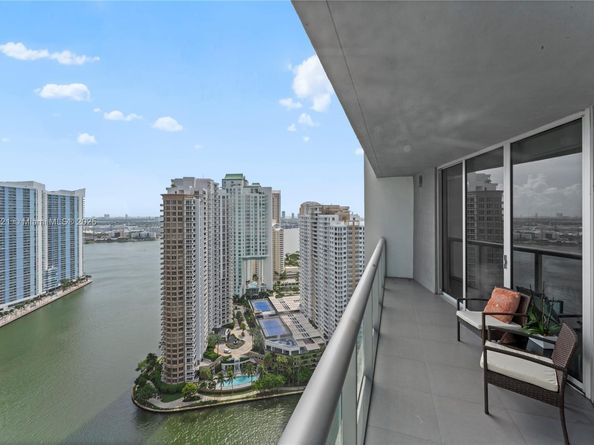 495 Brickell Ave 3208, Miami FL 33131