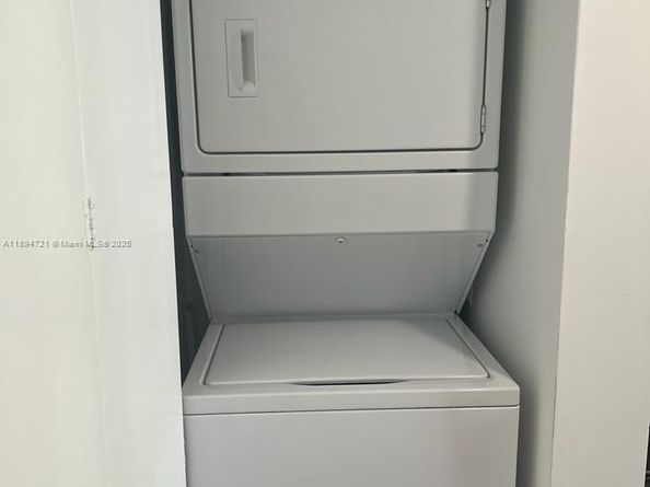 495 Brickell Ave 3208, Miami FL 33131