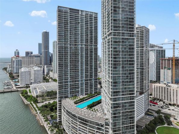 495 Brickell Ave 3208, Miami FL 33131