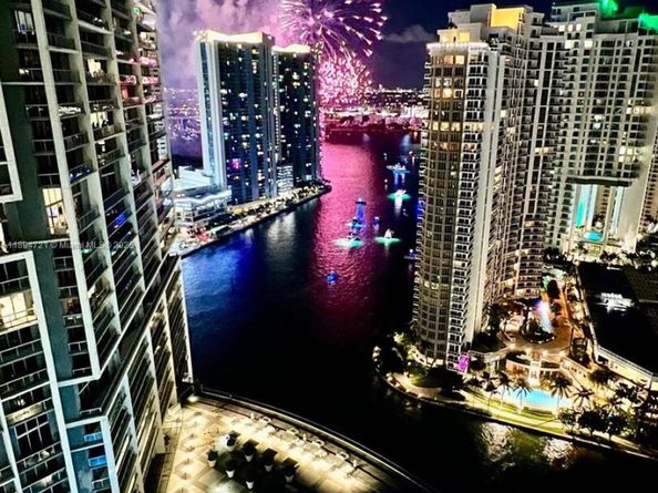 495 Brickell Ave 3208, Miami FL 33131