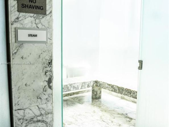 495 Brickell Ave 3208, Miami FL 33131