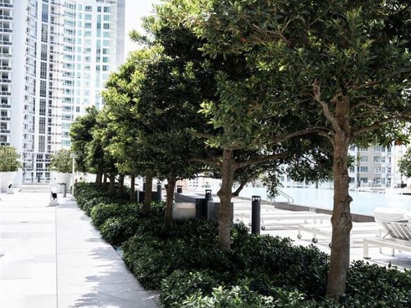 495 Brickell Ave 3208, Miami FL 33131