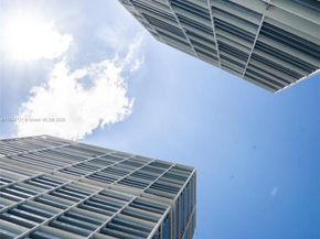 495 Brickell Ave 3208, Miami FL 33131