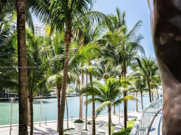 495 Brickell Ave 3208, Miami FL 33131