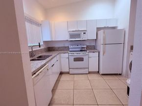 3820 SW 48th Ave E31, Pembroke Park FL 33023