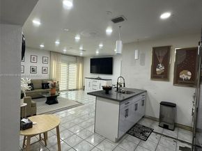 19361 NW 1st Ct, Miami Gardens FL 33169