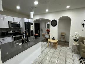 19361 NW 1st Ct, Miami Gardens FL 33169