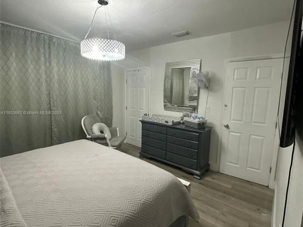 19361 NW 1st Ct, Miami Gardens FL 33169