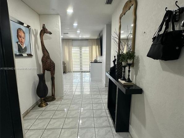 19361 NW 1st Ct, Miami Gardens FL 33169