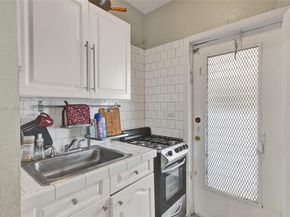 8420 Byron Ave 7, Miami Beach FL 33141