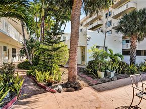 8420 Byron Ave 7, Miami Beach FL 33141