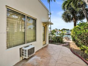 8420 Byron Ave 7, Miami Beach FL 33141