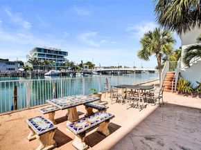 8420 Byron Ave 7, Miami Beach FL 33141