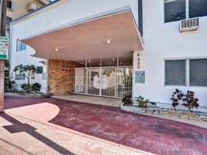 8420 Byron Ave 7, Miami Beach FL 33141