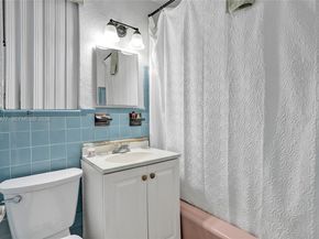 8420 Byron Ave 7, Miami Beach FL 33141