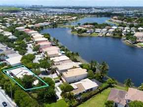 10989 NW 73rd Ter, Doral FL 33178