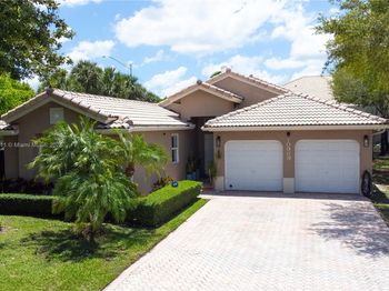 10989 NW 73rd Ter