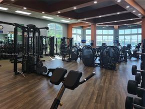 10989 NW 73rd Ter, Doral FL 33178